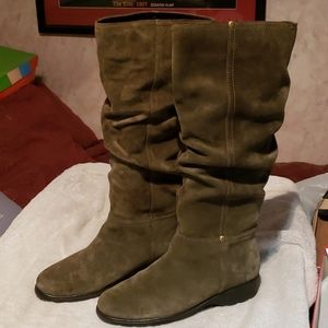 Suede mid-rise slouch boots